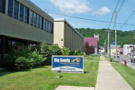 Big sandy community and technical - Big Sandy Community & Technical College 1 Bert T. Combs Drive, Prestonsburg, KY 41653 Phone (606) 886-3863 | Emergency Notification BSCTC is an ...